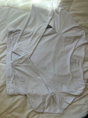 ReoRia White Long Sleeve Scoop Neck Top